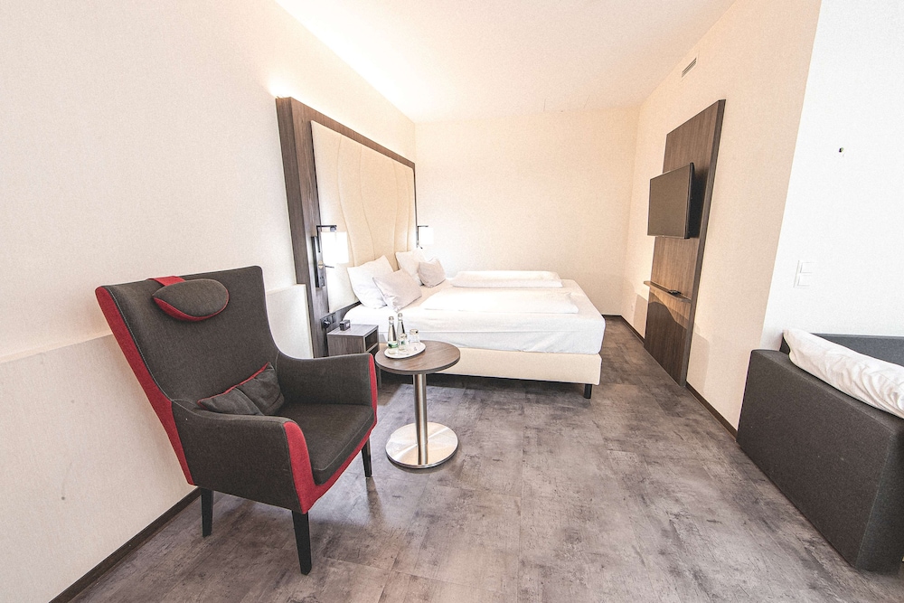 Plaza Hotel Mannheim 32/33