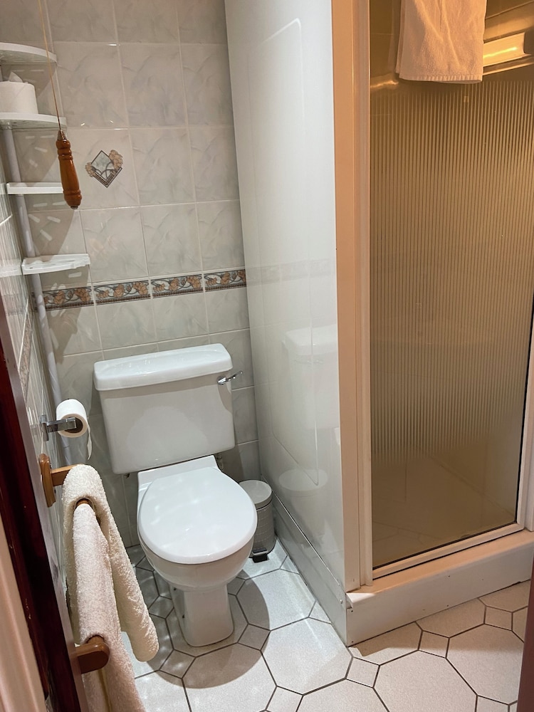 Shawlee Cottage - B&B 34/38