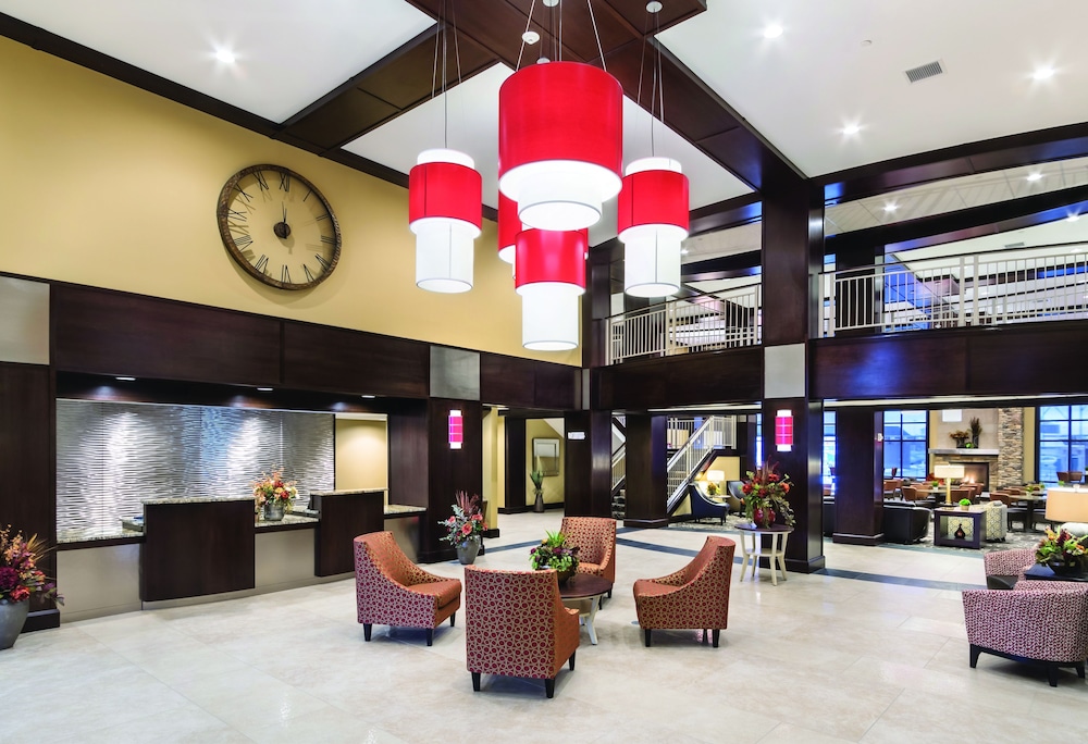Clubhouse Hotel Fargo 23/36