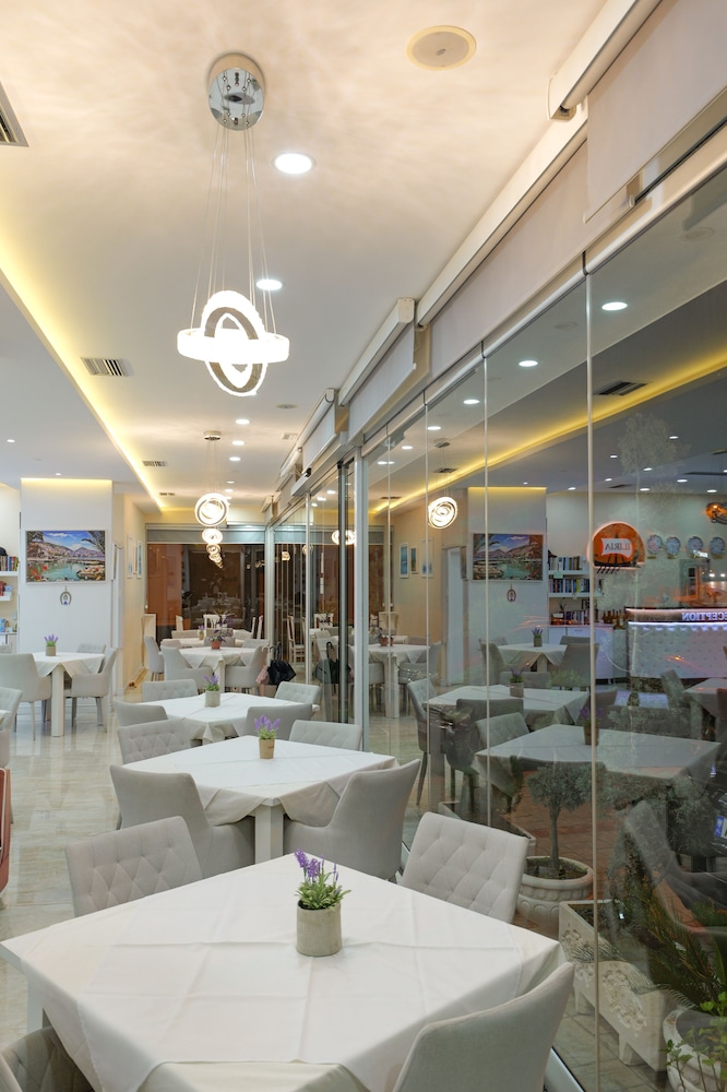 Hotel Iliria Sarande 57/67