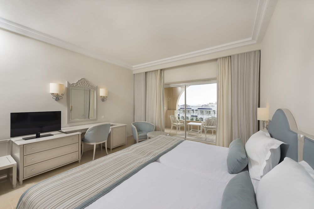 Iberostar Waves Averroes 17/66