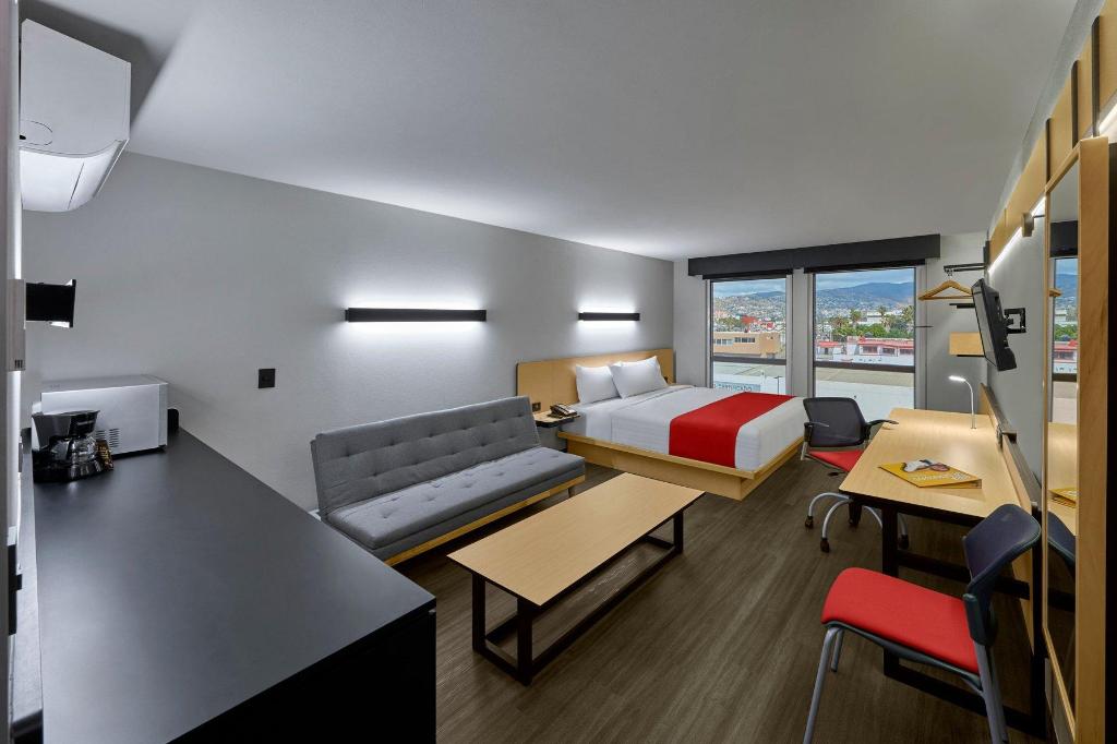 غرفة سوبيريور بسرير كينج مع أريكة، City Express by Marriott Tampico Altamira 4/5