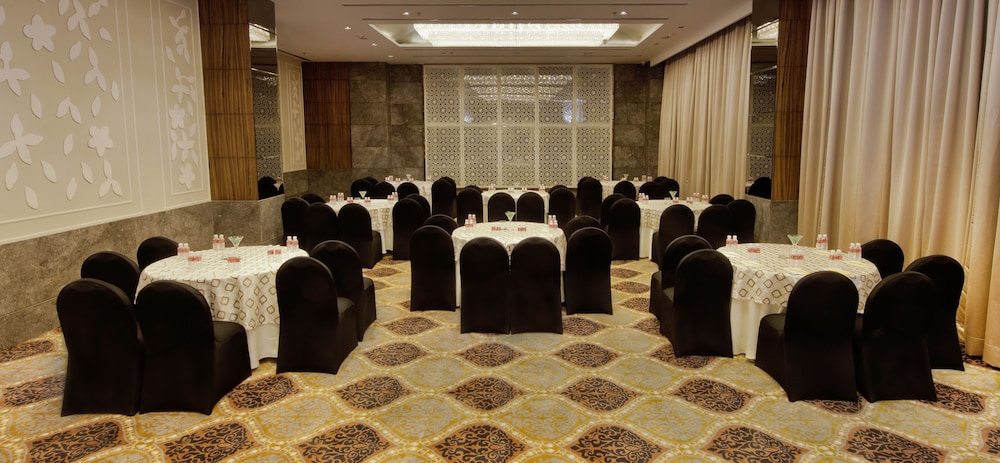 Lemon Tree Hotel Sohna Road 38/50