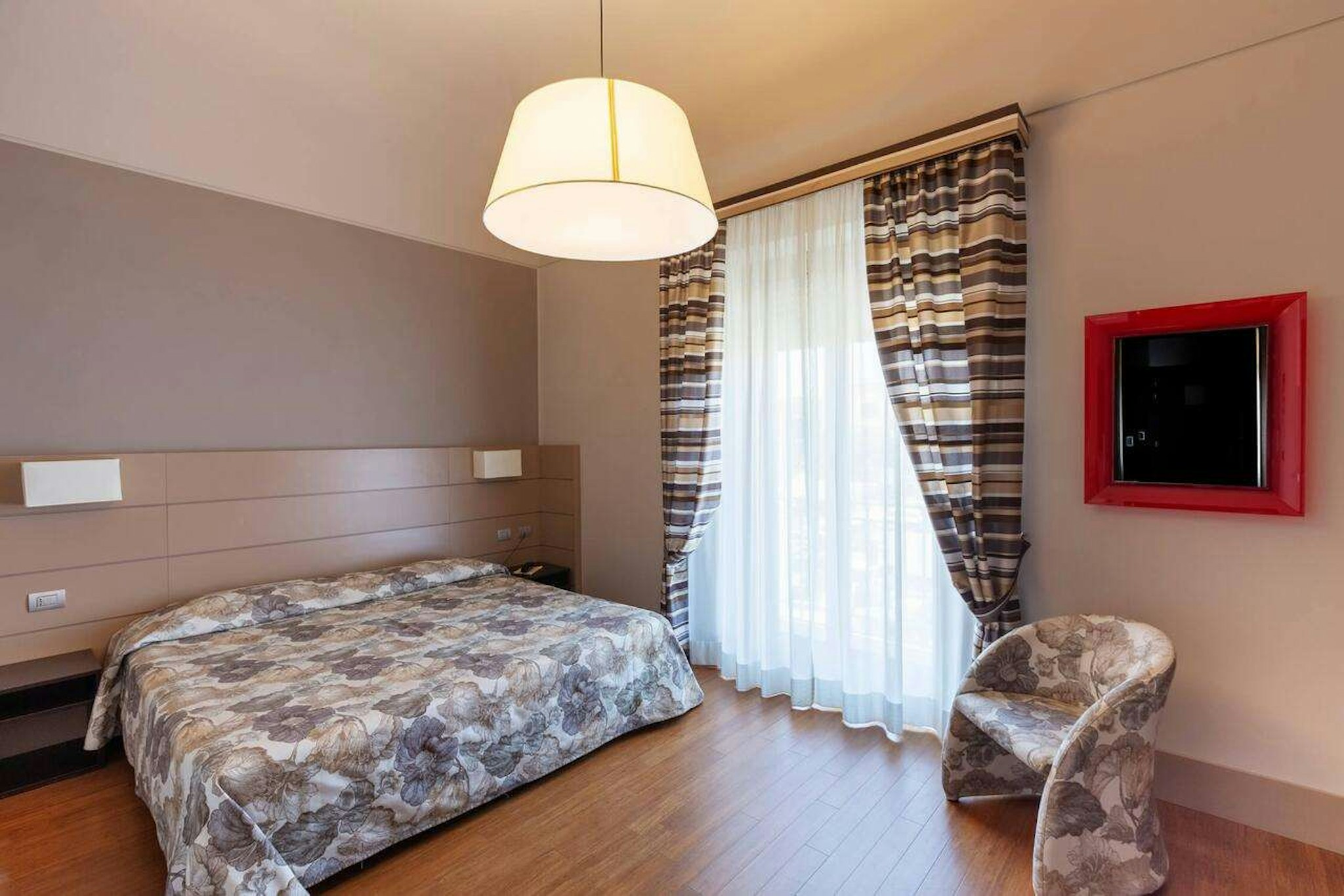 Albergo Vittoria 26/62