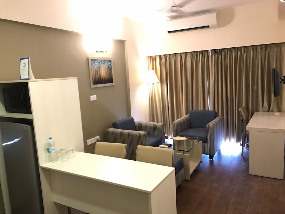 Starlit Suites 29/50