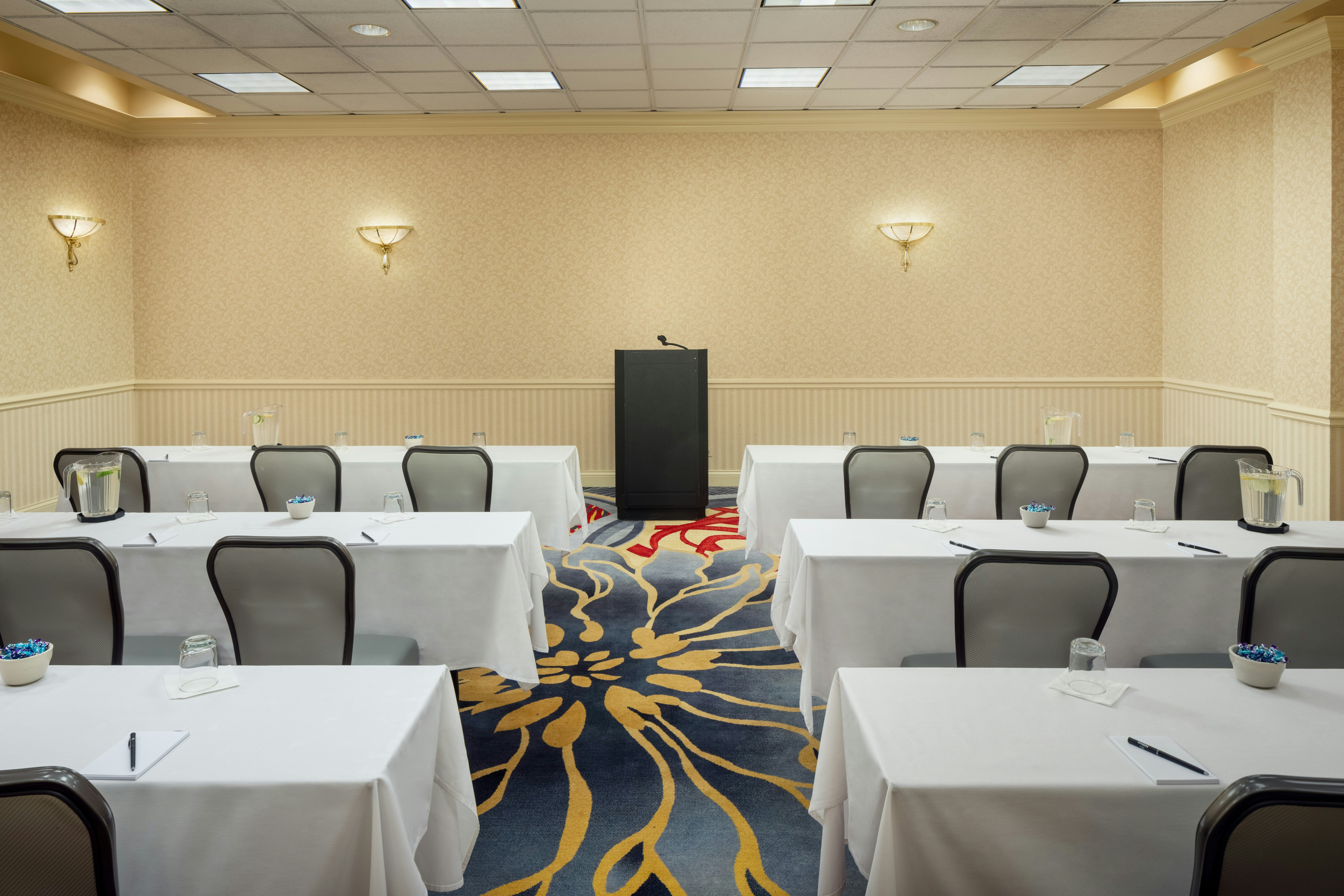 Hilton Chicago Northbrook 70/78