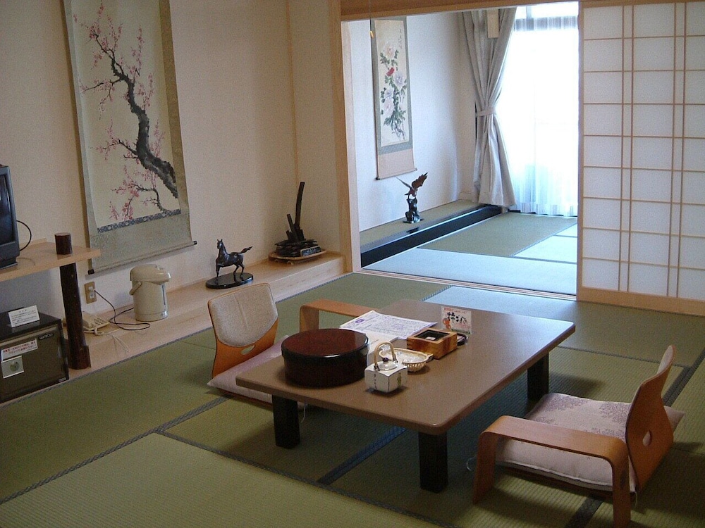 YUTTARI NO SATO INAKA 8/49