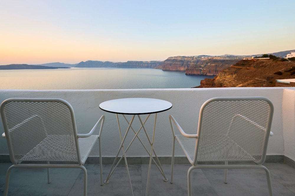 Santorini View Hotel 40/50