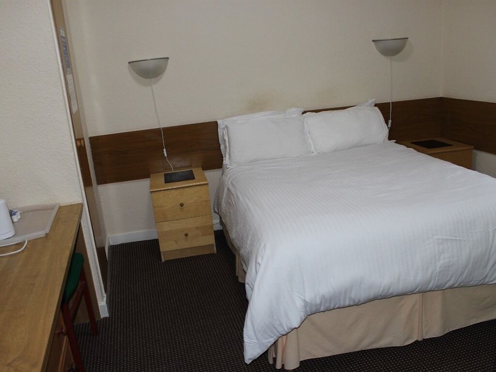 Morpeth Lodge 12/36