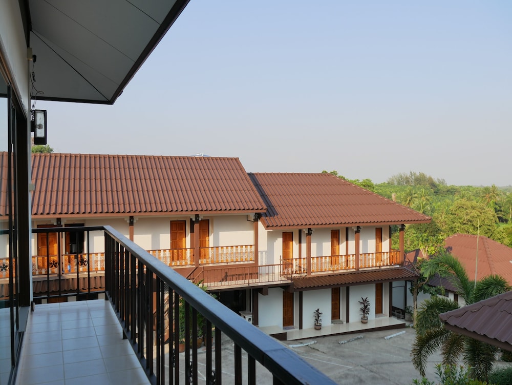 Pattana Resort 6/29