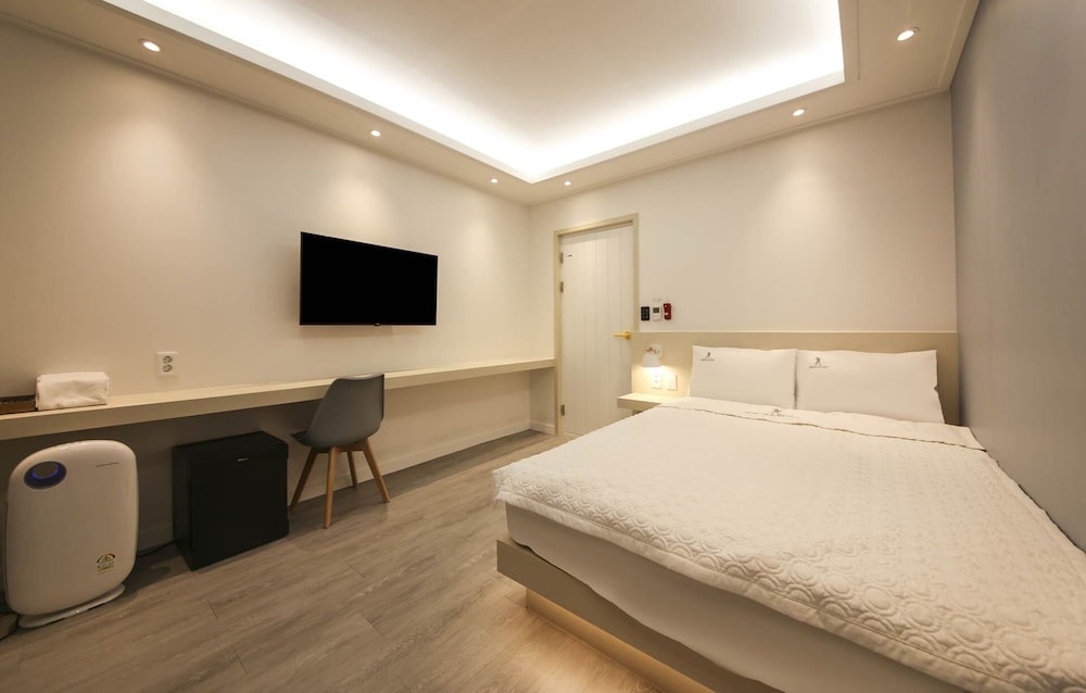 STANDARD, DOUBLE BED