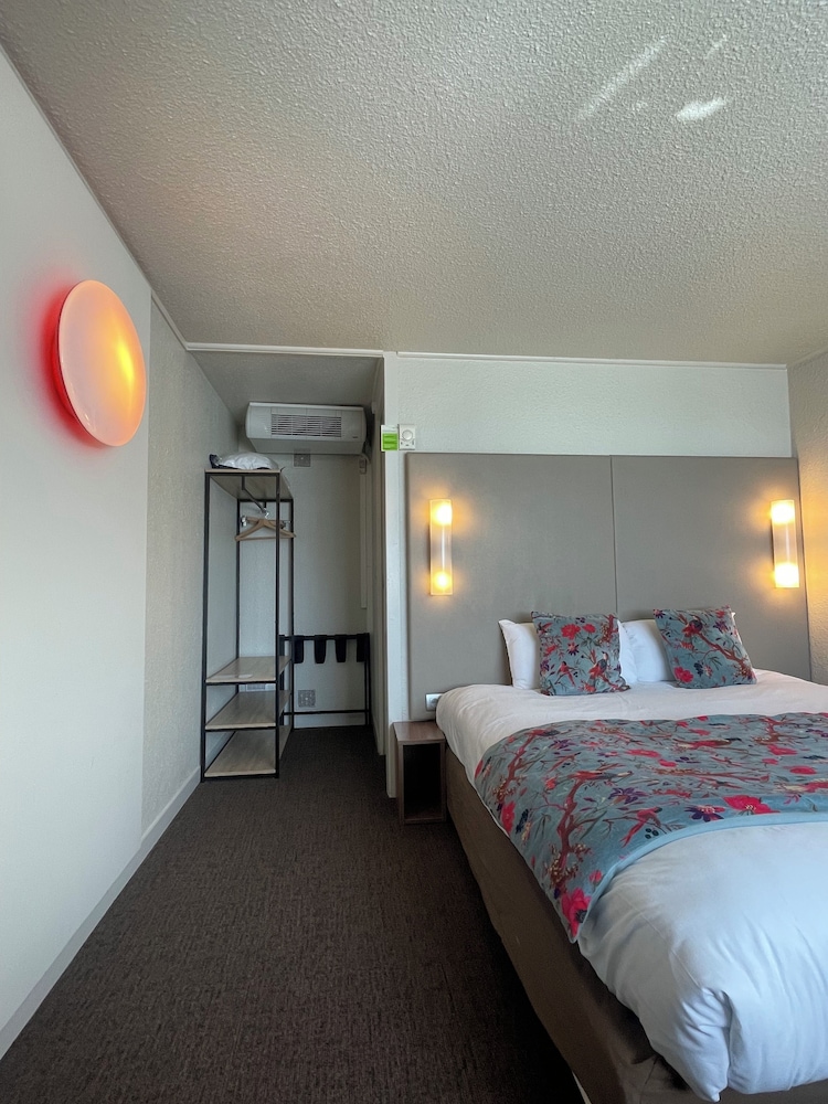 Brit Hotel Quimper Sud 12/60