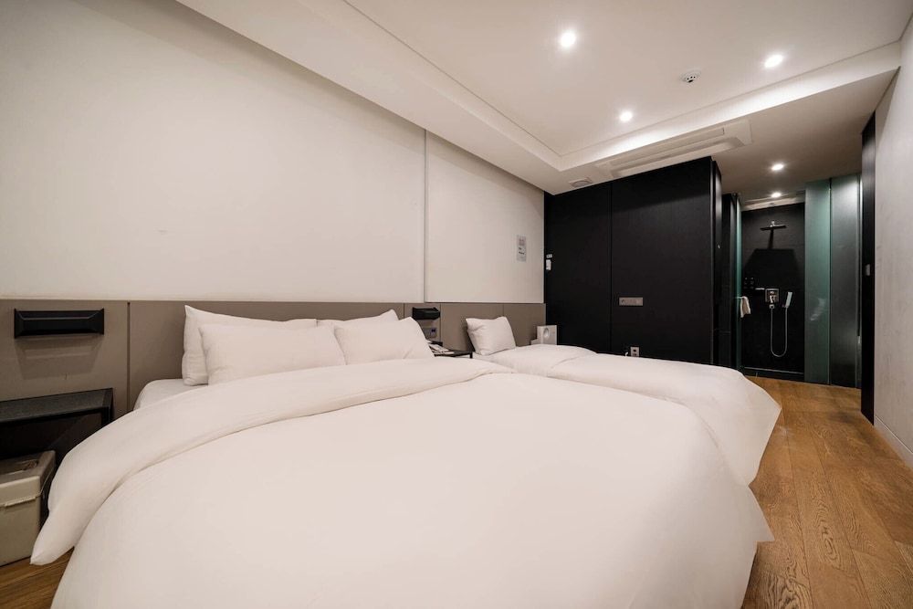 Hotel Amare 16/69