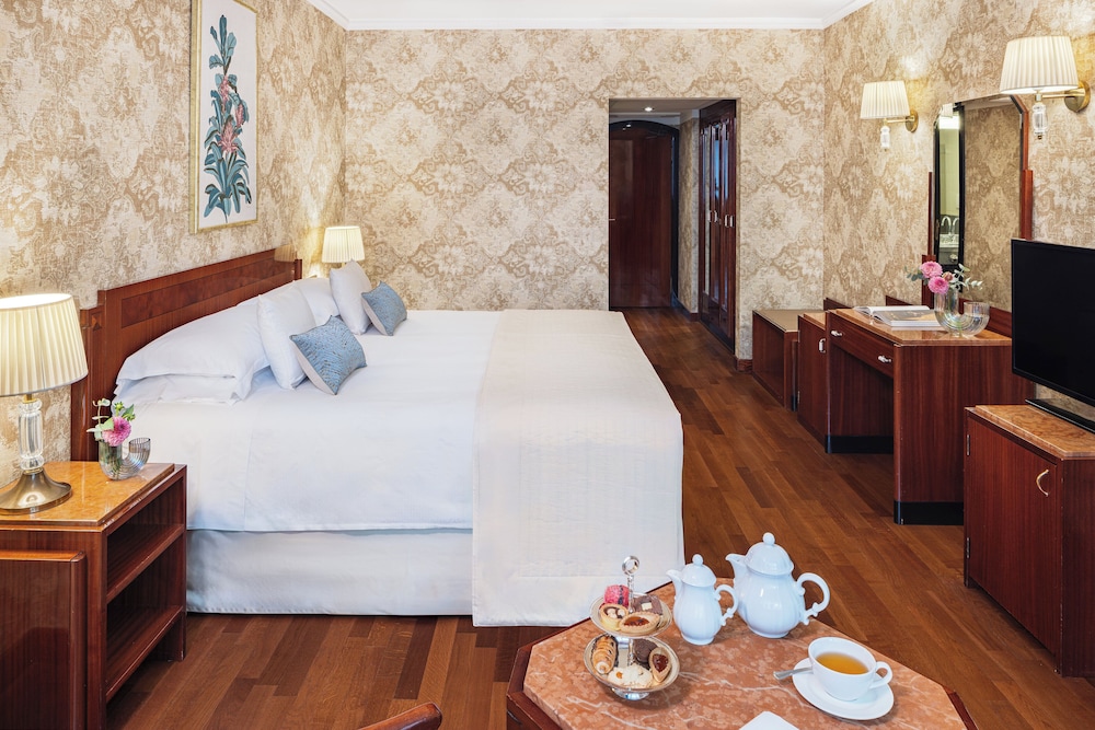 غرفة ديلوكس بسرير مزدوج، Starhotels Du Parc 4/8