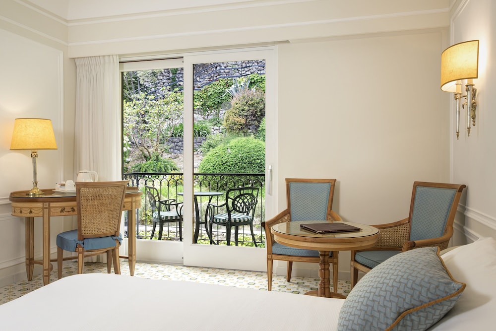 Grand Hotel Capodimonte 50/65