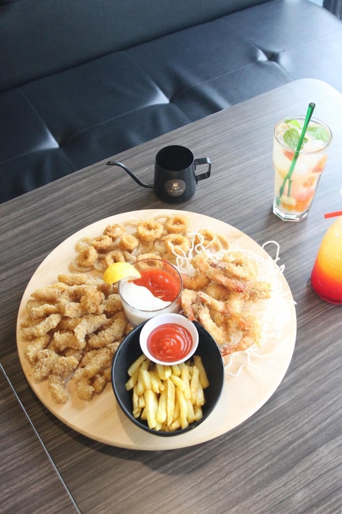 The Lively Hotel Kualanamu 19/31