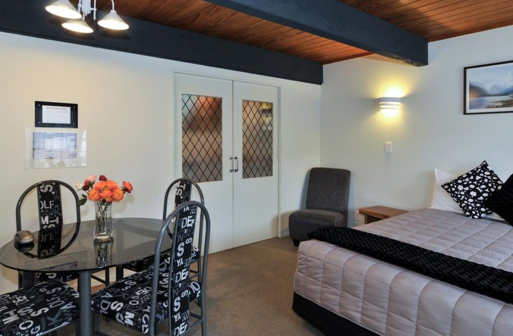 Wylie Court 46/64