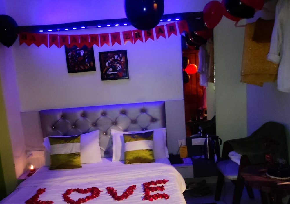 Hotel Prabhat 17/50