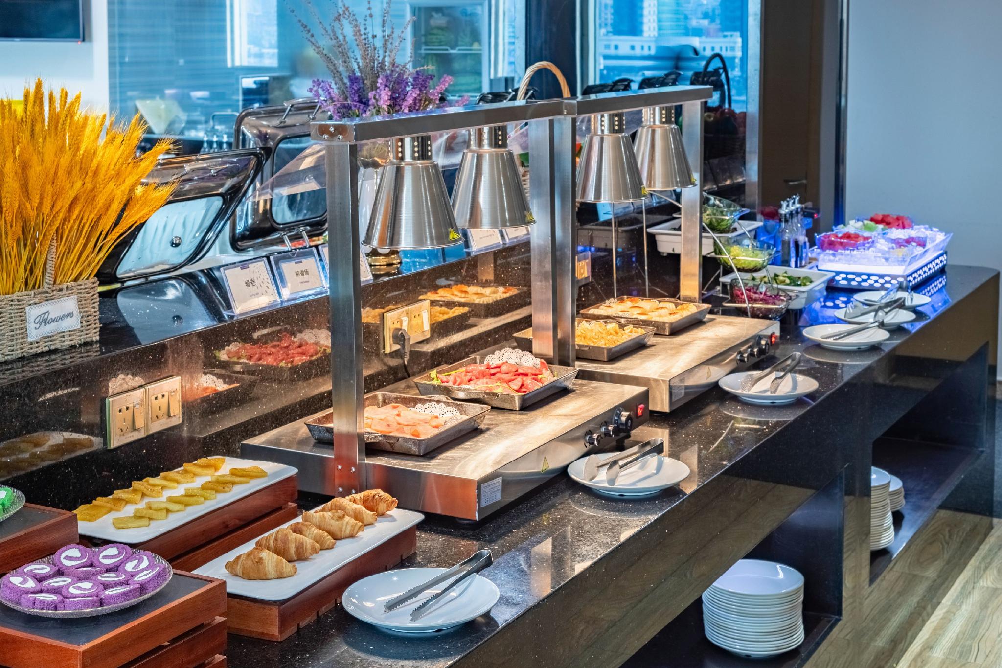 Lavande Hotel (Jiangmen Yingbin Avenue) 23/42