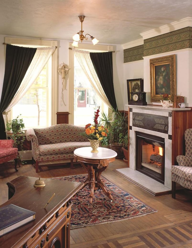 Washington House Inn 45/70
