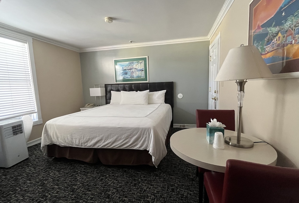 Glenmore Plaza Hotel 15/59