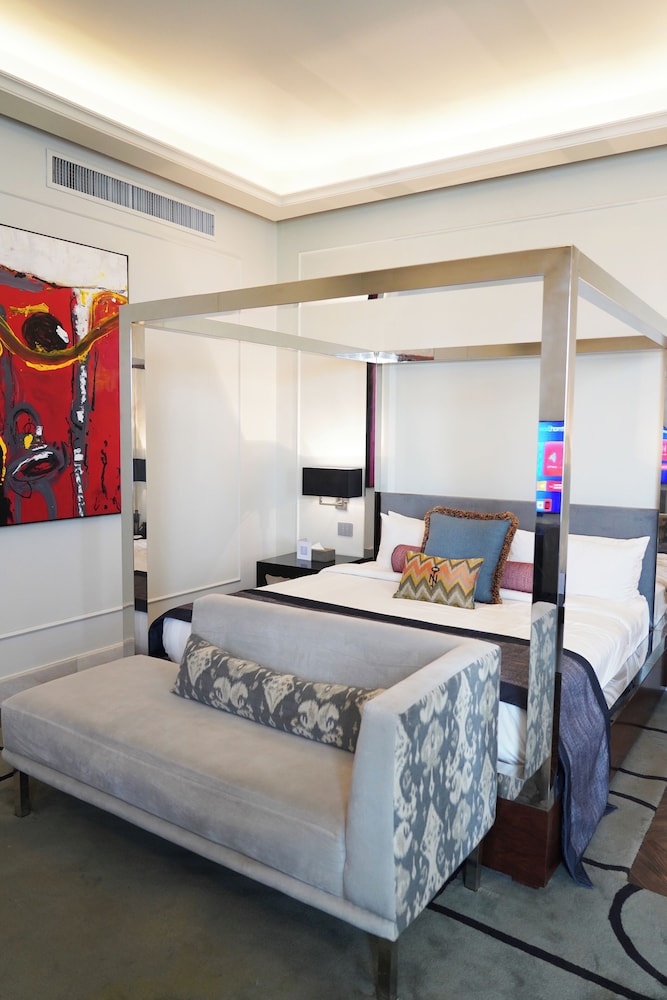 The Nishat Hotel Gulberg Lahore 30/76