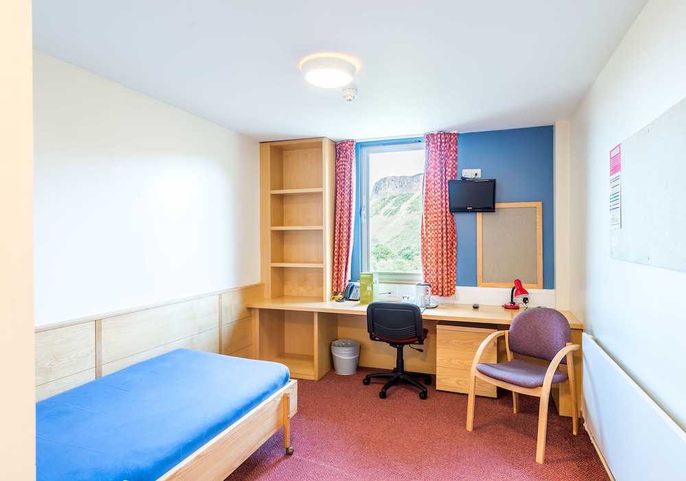 Pollock Estate - Summer Accommodation 40/56
