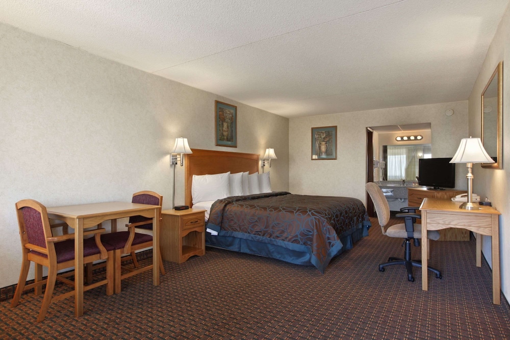 Days Inn by Wyndham Salina South 21/60