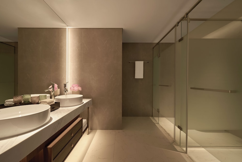 Pullman Ninh Binh 61/63