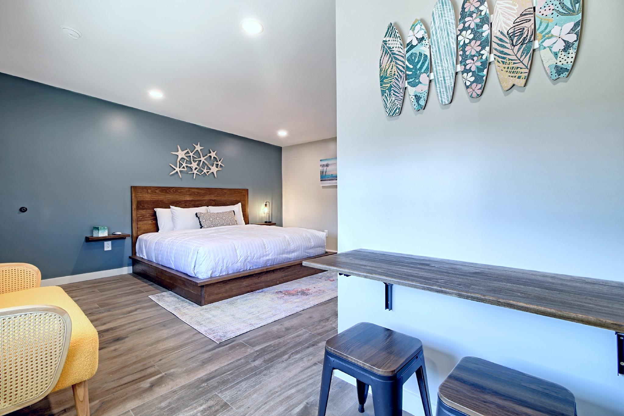 White Caps Motel 4/49