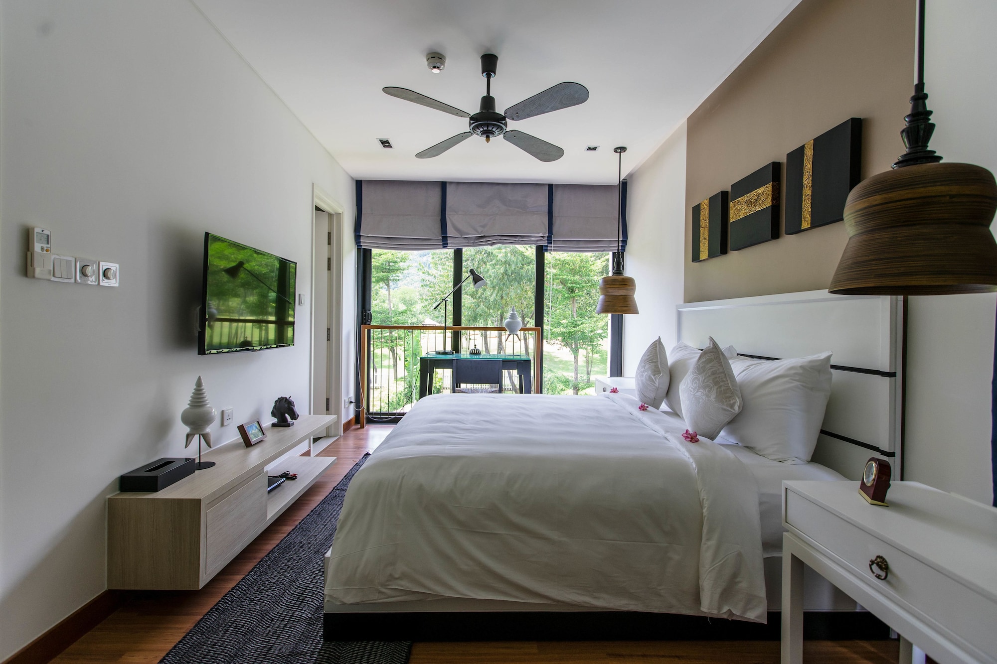 2 BEDROOMS, VILLA, GARDEN VIEW