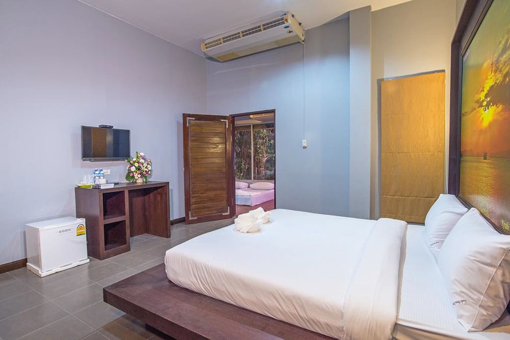 Krabi Home Town Boutique 17/38