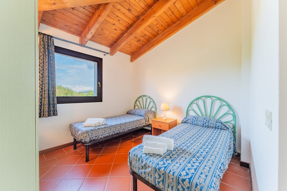2 Bedrooms, Villa, Twin Beds, Sofa, Pool Access