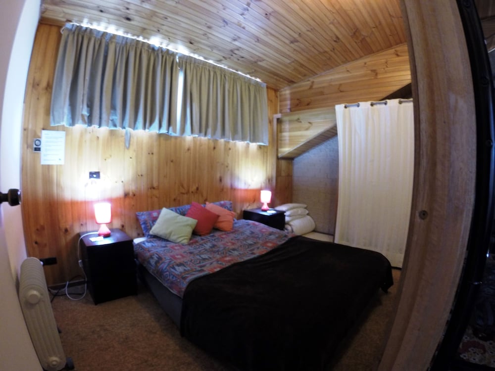 ALPINE RETREAT MT BULLER 12/50