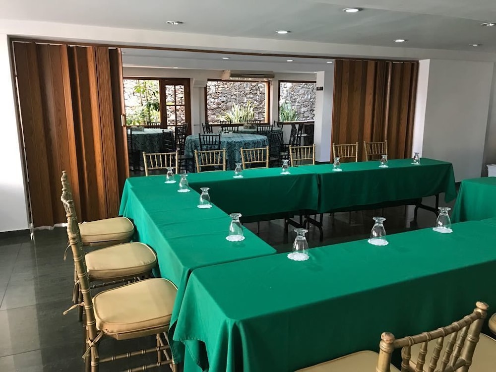 Hotel Casa del Arbol 44/50