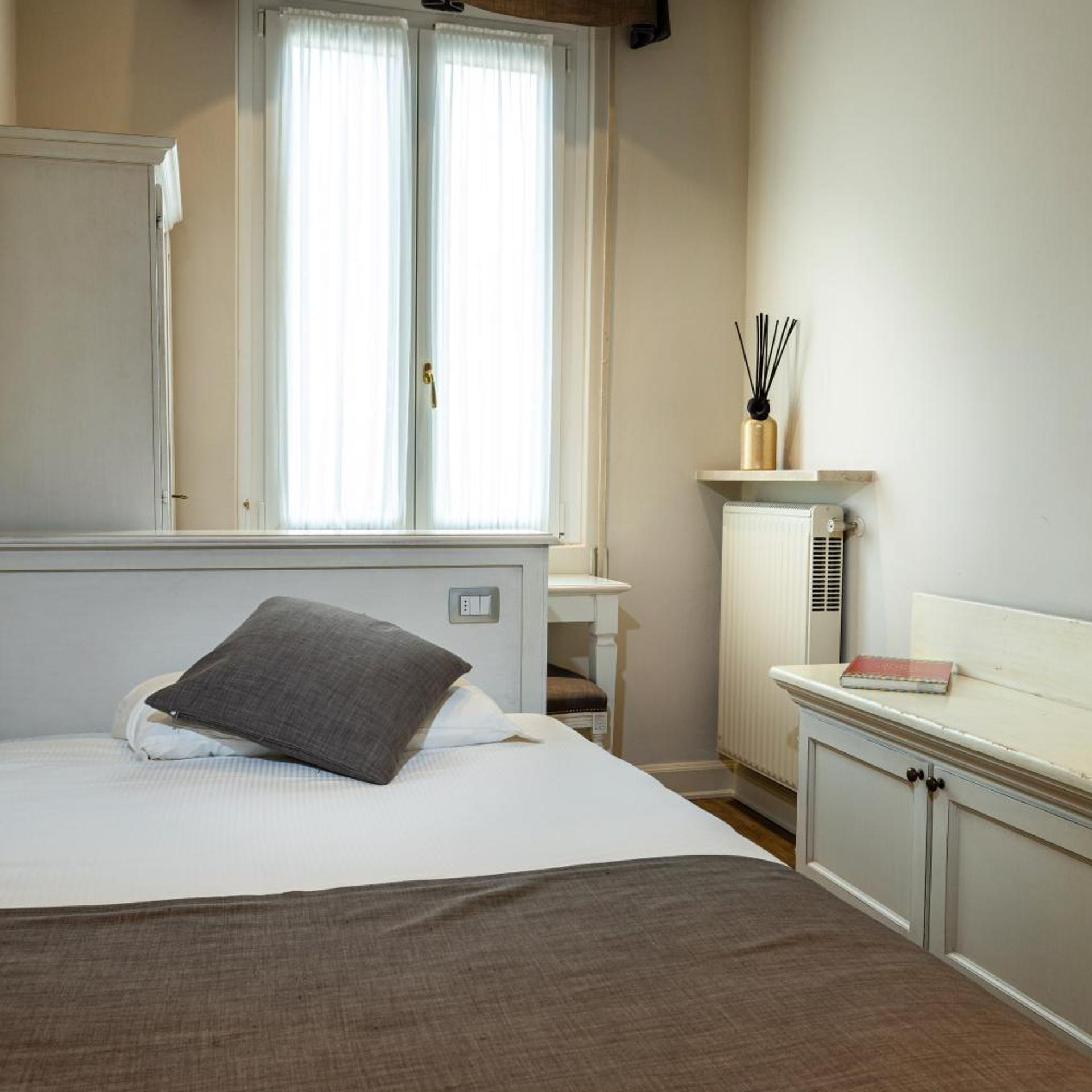 ROOM, SINGLE, ANNEX