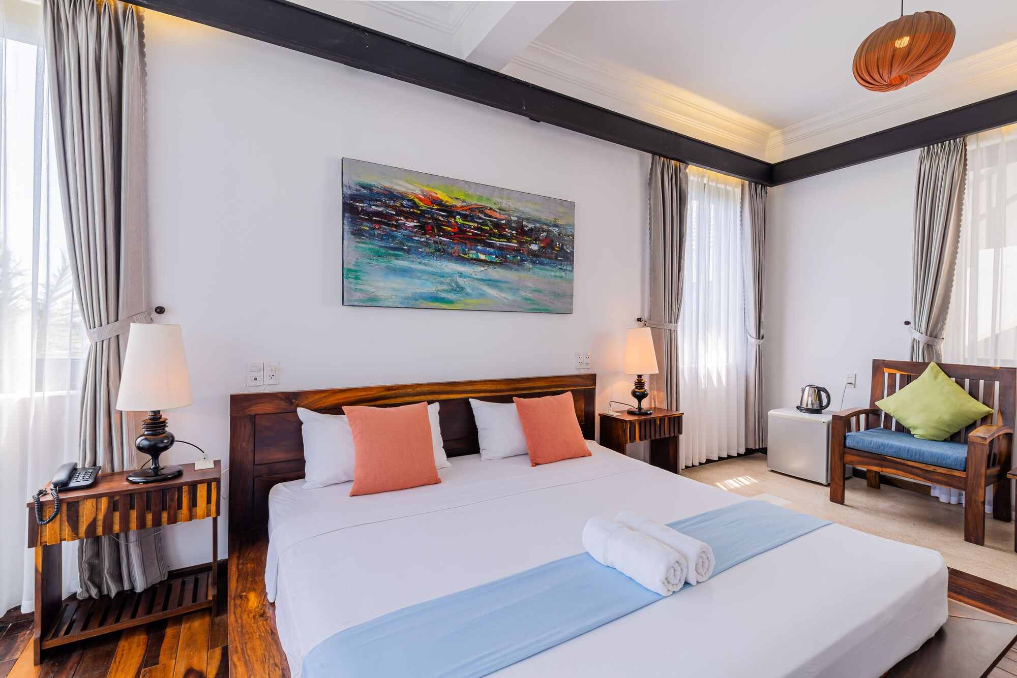 DELUXE, DOUBLE BED