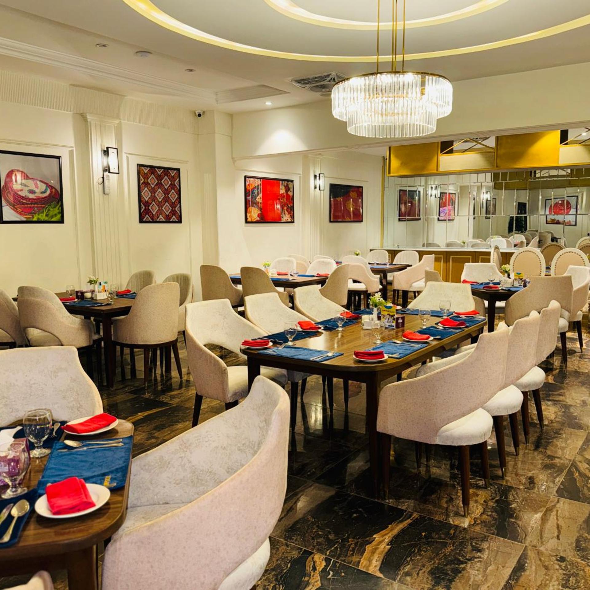 RT Grace Royal Taj Hotel Sukkur 50/58