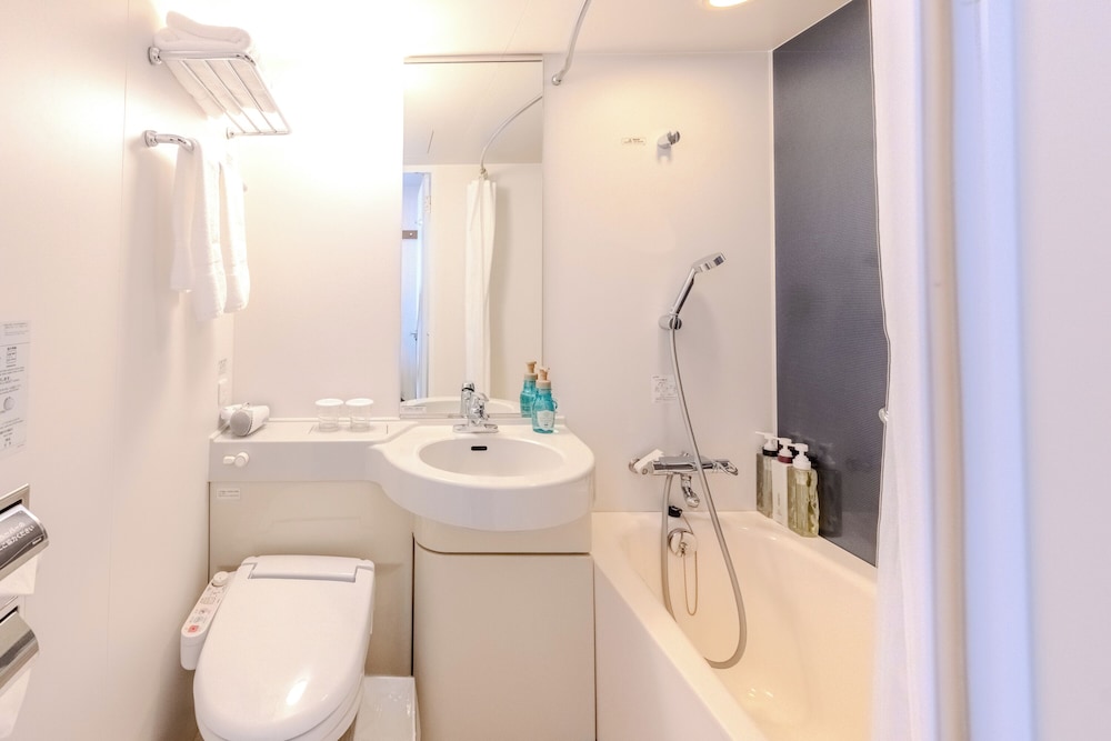 غرفة ديلوكس بسرير كوين وسرير فردي، Richmond Hotel Fukuoka Tenjin 5/5