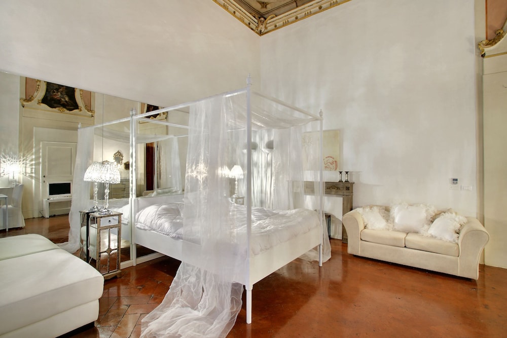 PALAZZO TOLOMEI RESIDENZA D'EPOCA 36/50