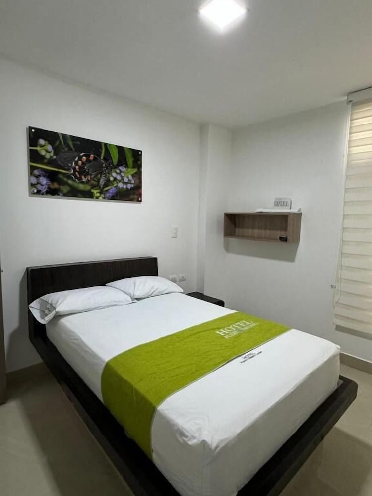 Hotel Puerto Triunfo 6/16