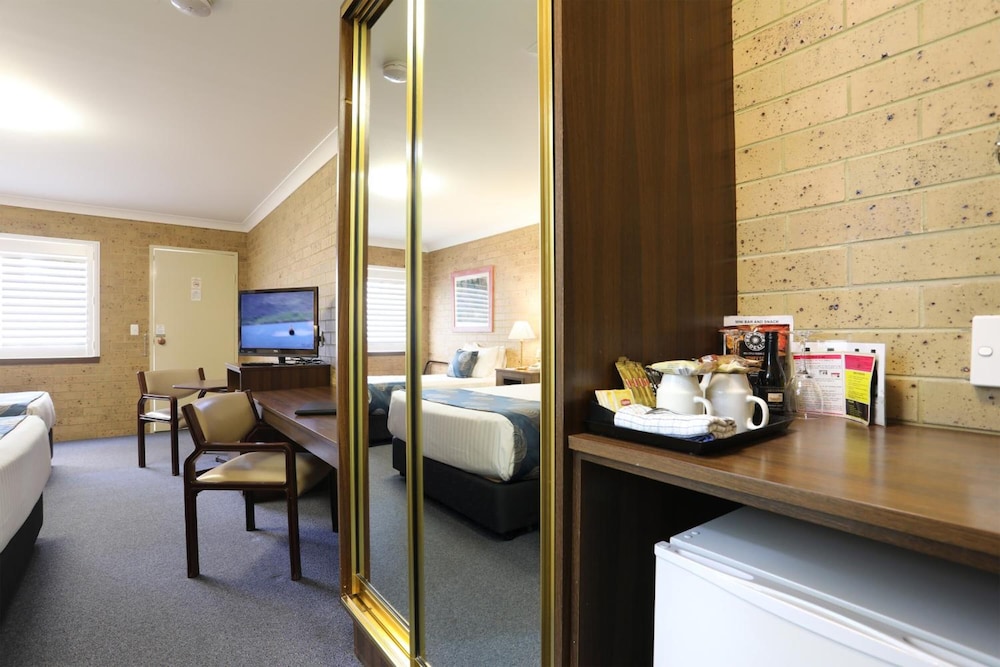 Tamworth Motor Inn 42/47