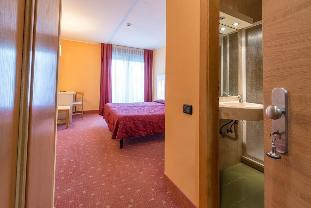 HOTEL BAVARIA 23/30
