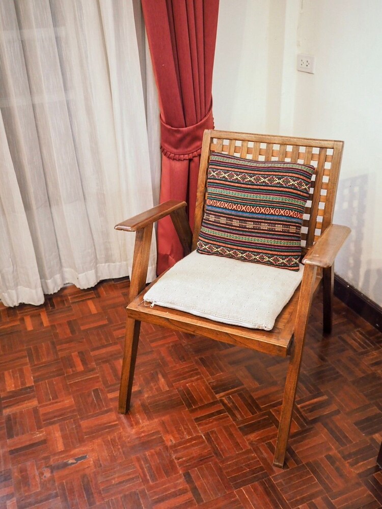 Rustic Guesthouse 18/50