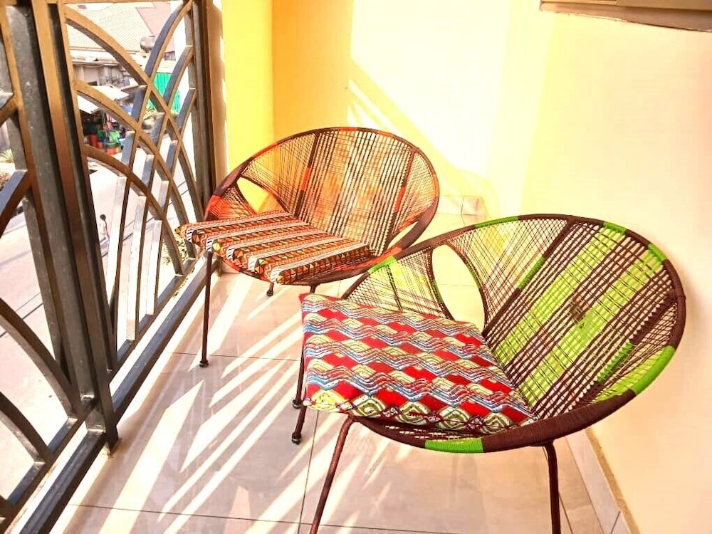 Asantewaa Premier Guesthouse 20/49