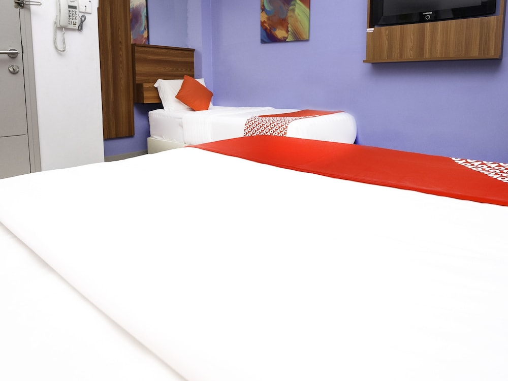 Oyo 768 Fajar Baru Boutique Hotel 28/39