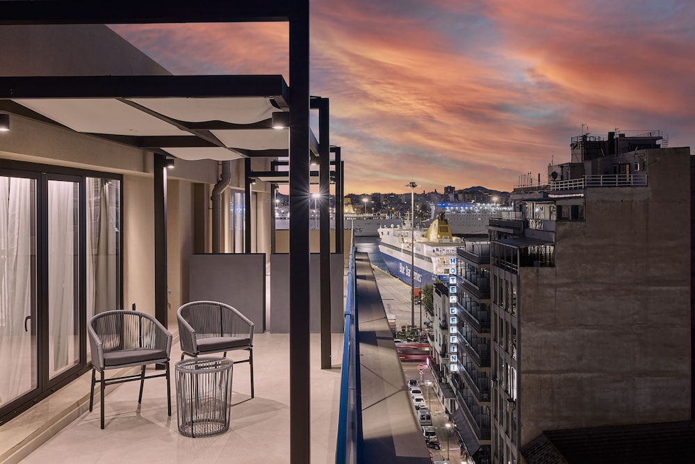 Athenarum Portus Life & Style Hotel Piraeus 41/58