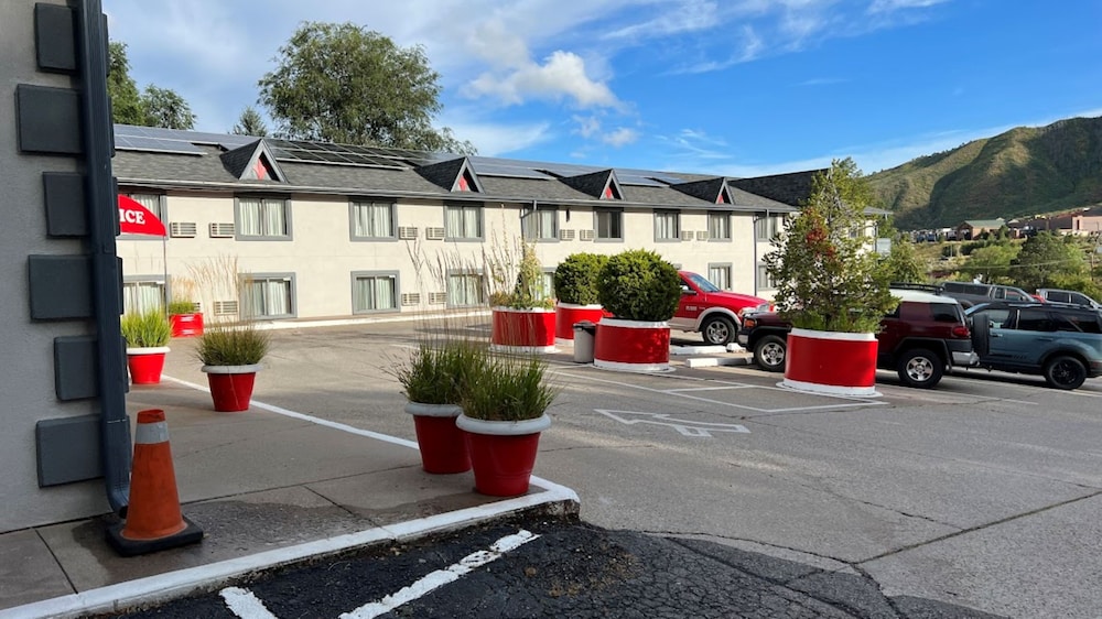 Affordable Inns 36/52