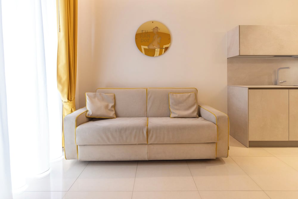 Opera Relais De Charme 56/72