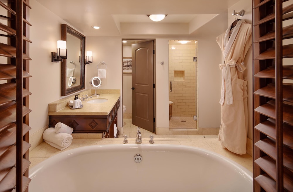 Estate, 2 Double Beds, Royal Palms Resort And Spa In the Unbound Collection By Hyatt Formerly Royal Palms Resort And Spa 7/8